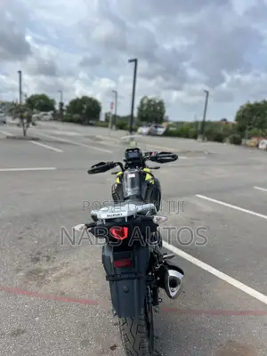 Suzuki V-Strom 2021 Yellow