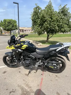 Suzuki V-Strom 2021 Yellow