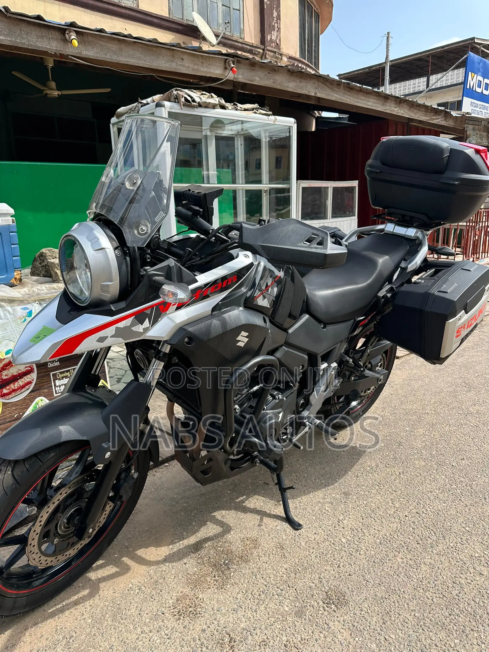 Suzuki V-Strom 2021 White