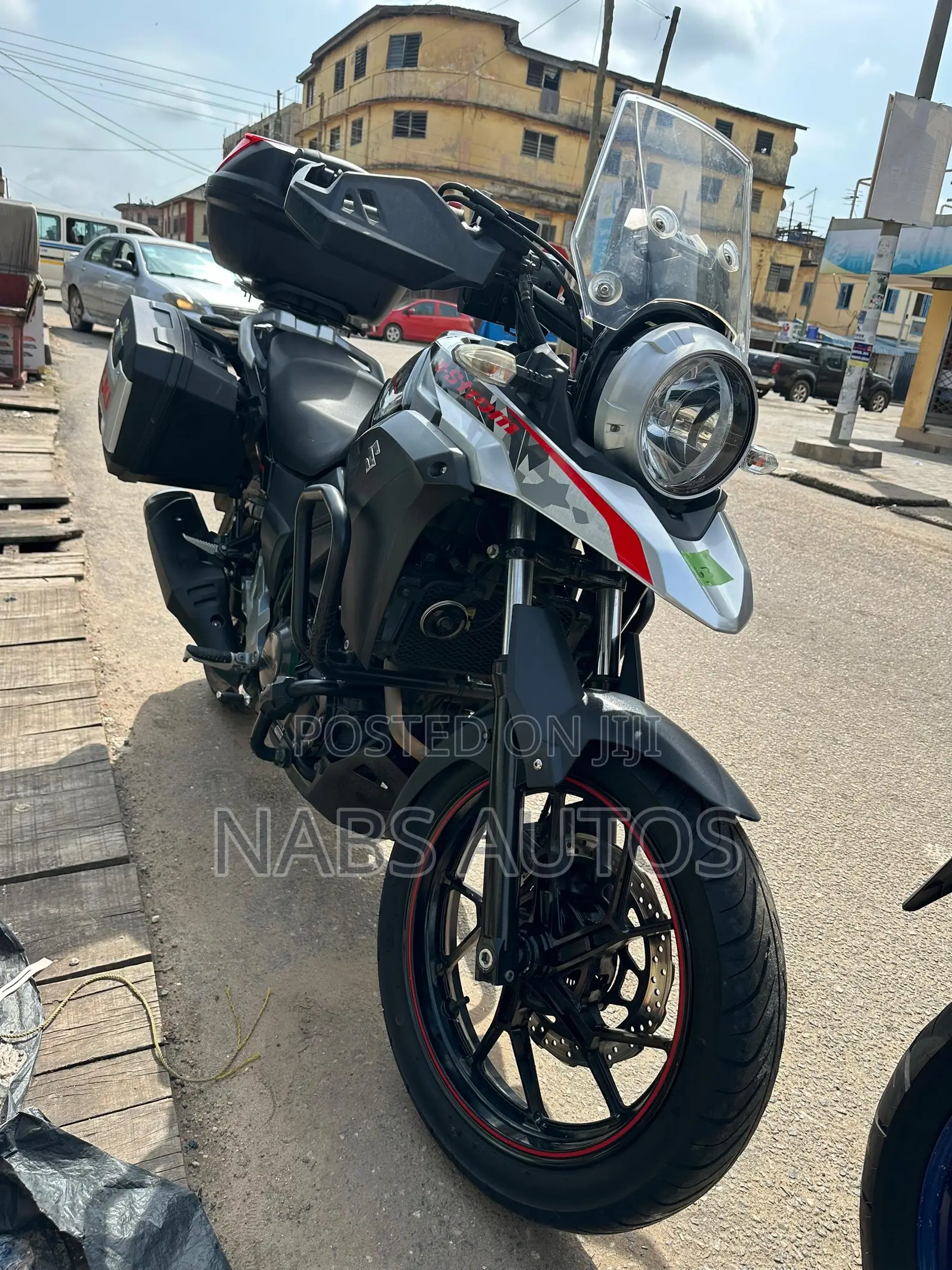 Suzuki V-Strom 2021 White