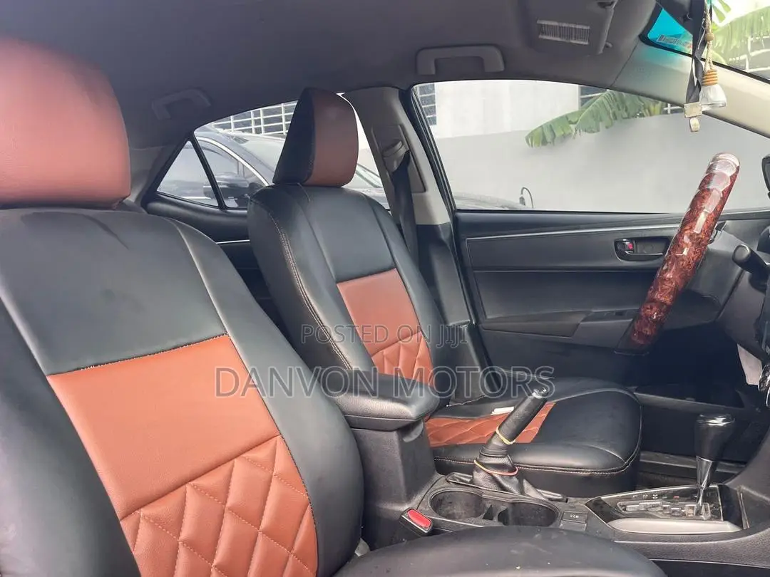 Toyota Corolla 2016 Black