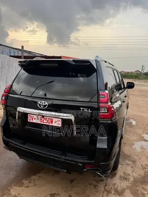 Toyota Land Cruiser Prado 2.7 2019 Black