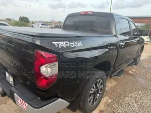 Toyota Tundra 2015 Black