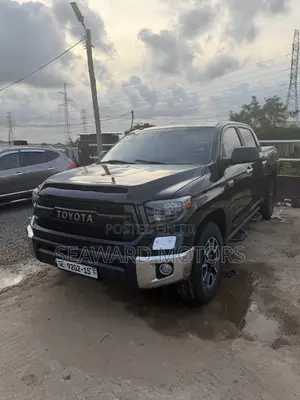 Toyota Tundra 2015 Black