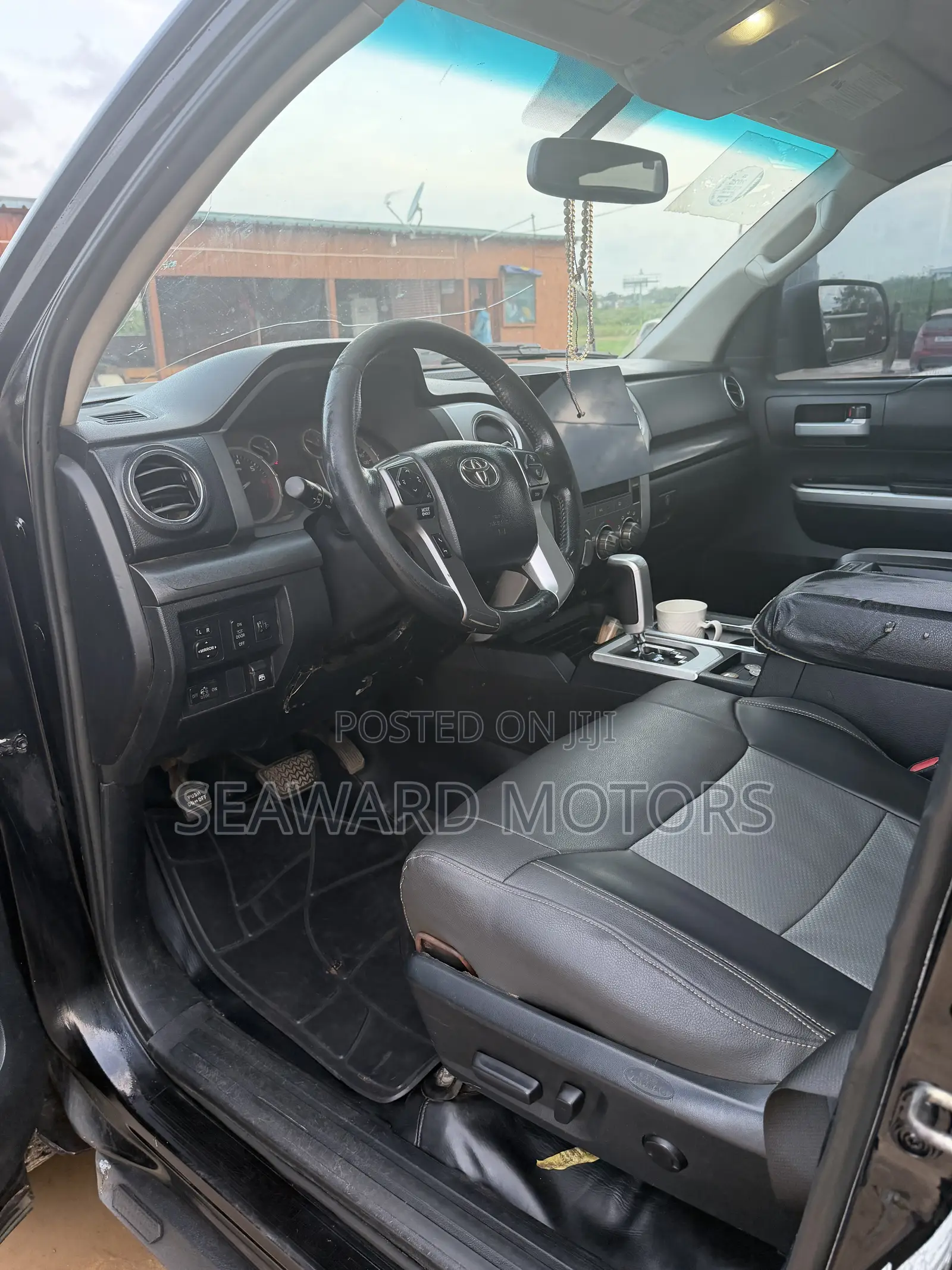 Toyota Tundra 2015 Black