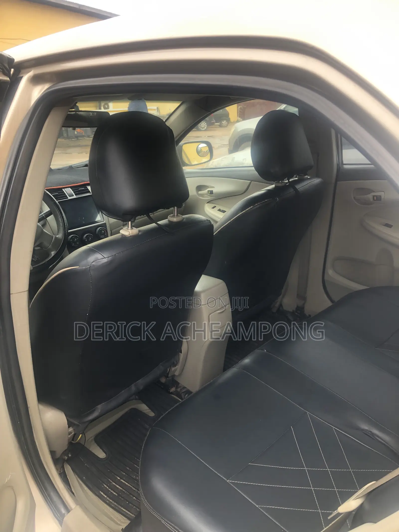 Toyota Corolla 2010 Gold
