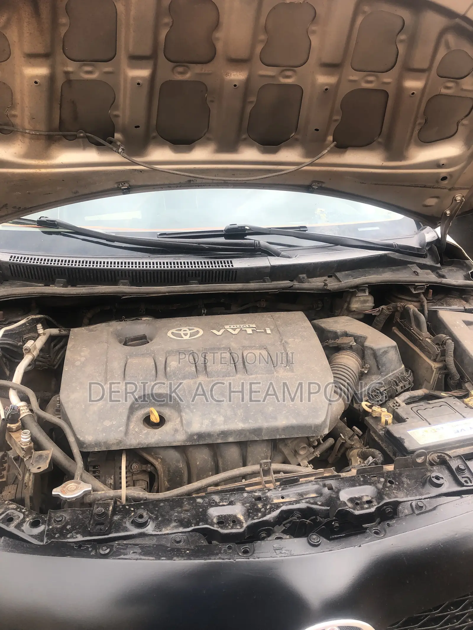 Toyota Corolla 2010 Gold