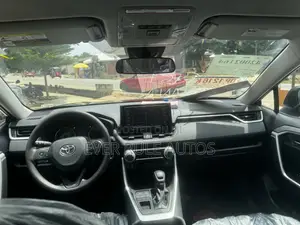 Toyota RAV4 LE 2021 Black