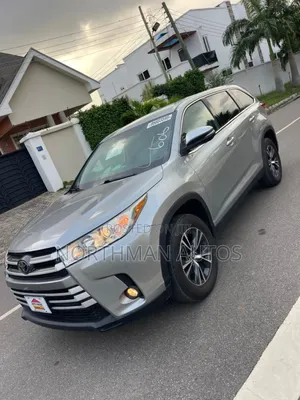 Toyota Highlander LE 2019 Silver