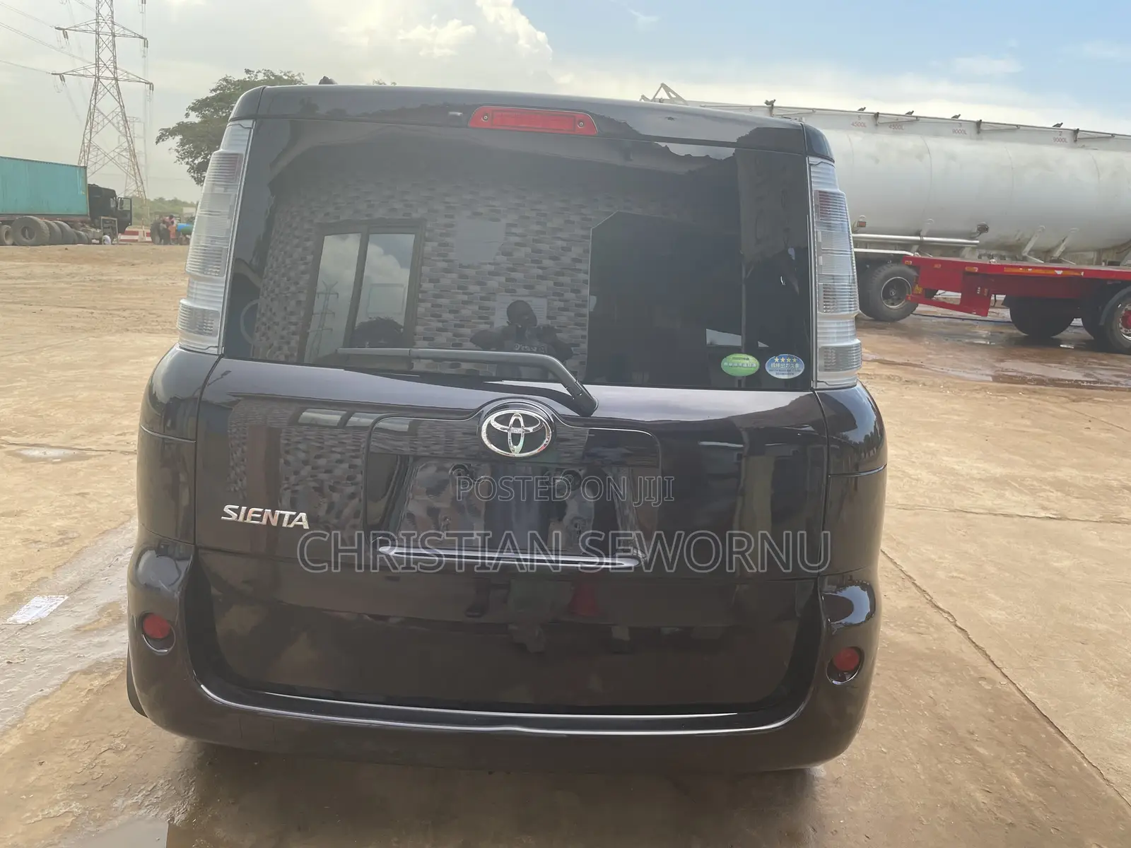 Toyota Sienta