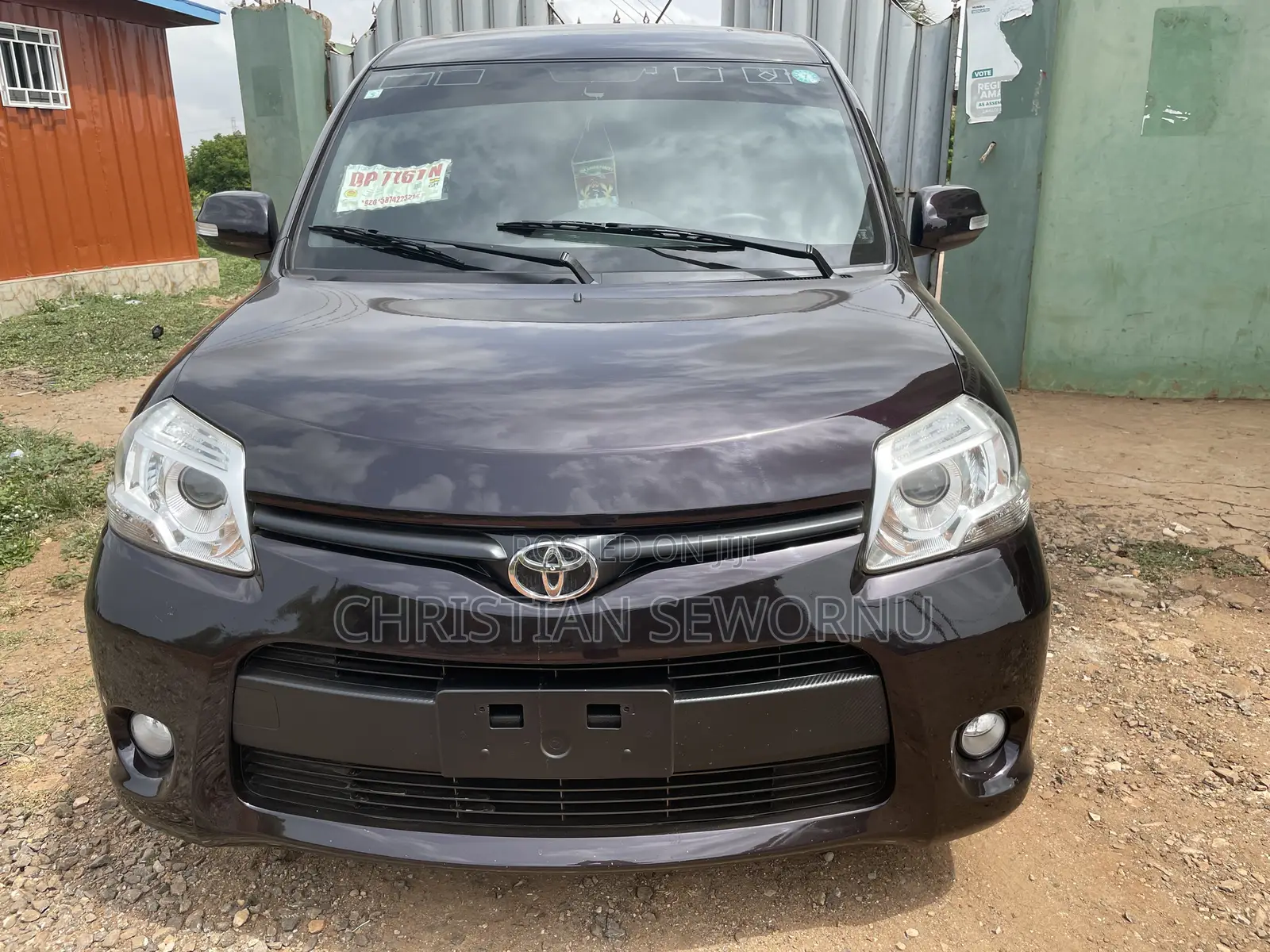 Toyota Sienta