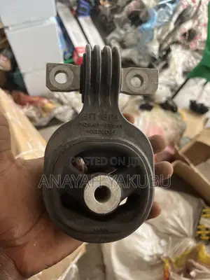 All Your Honda and Acura Engine Seats and Gearbox Seats Available