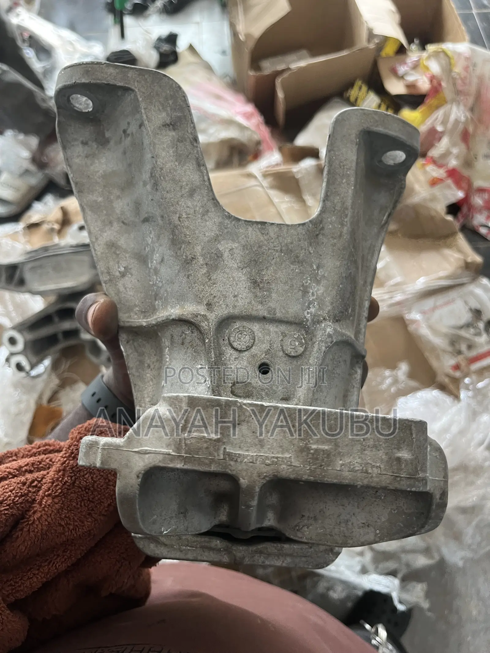 All Your Honda and Acura Engine Seats and Gearbox Seats Available