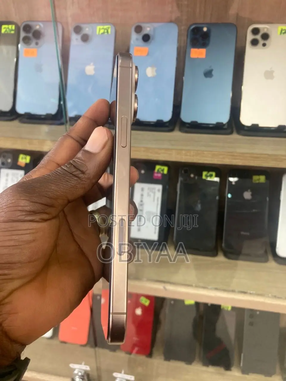 New Apple iPhone 16 Pro Max 256 GB Gold