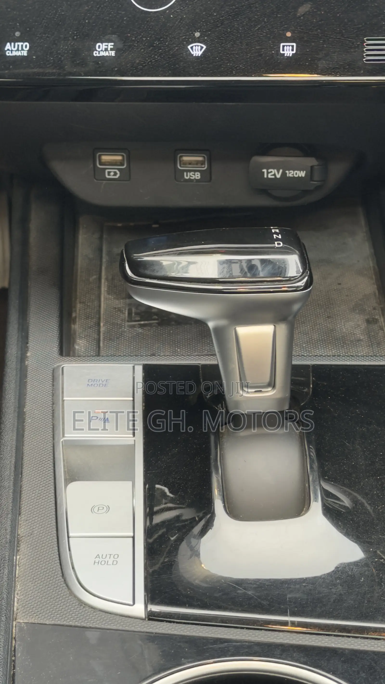 Hyundai Elantra 2023 White