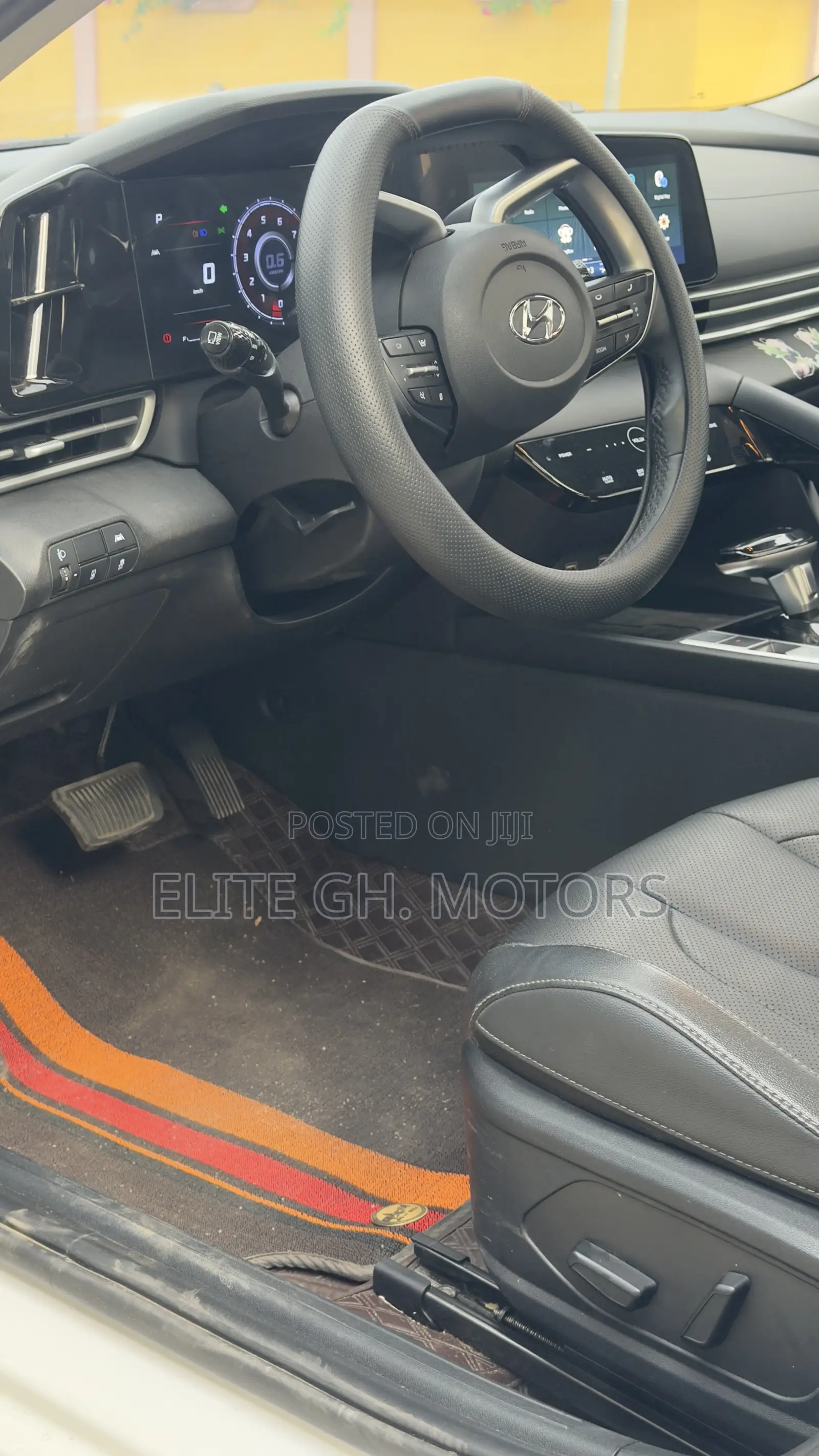 Hyundai Elantra 2023 White