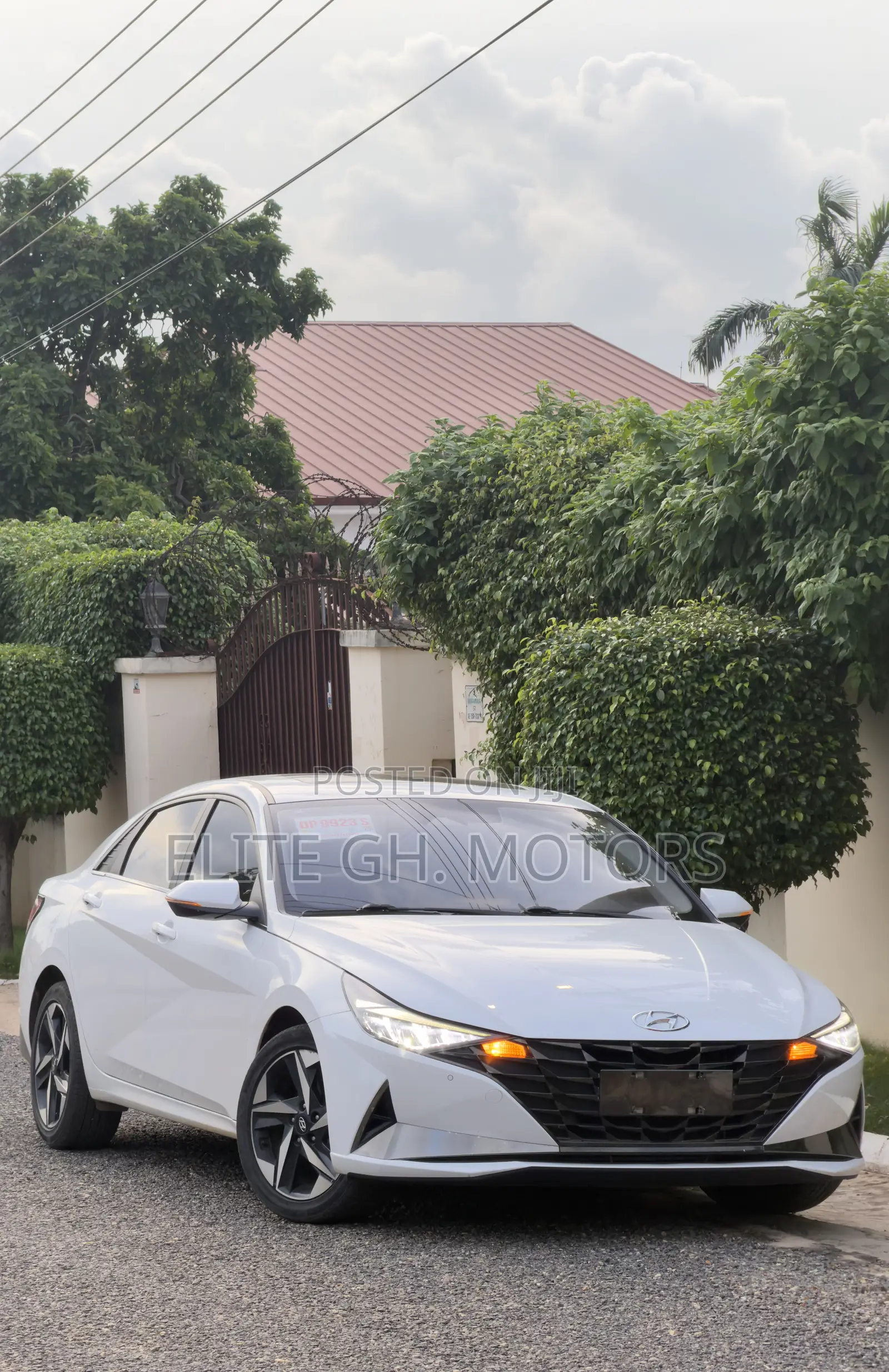 Hyundai Elantra 2023 White