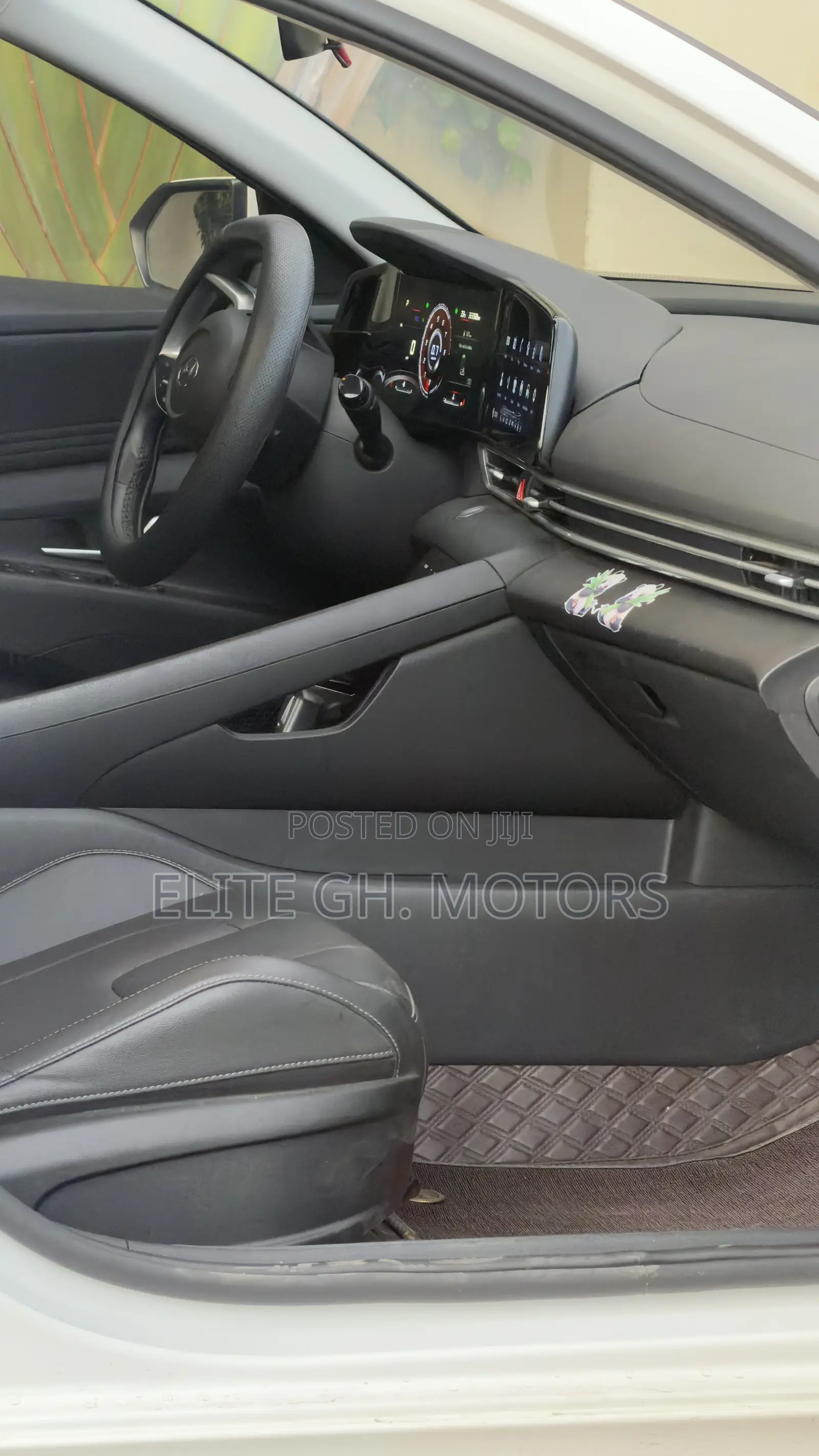 Hyundai Elantra 2023 White