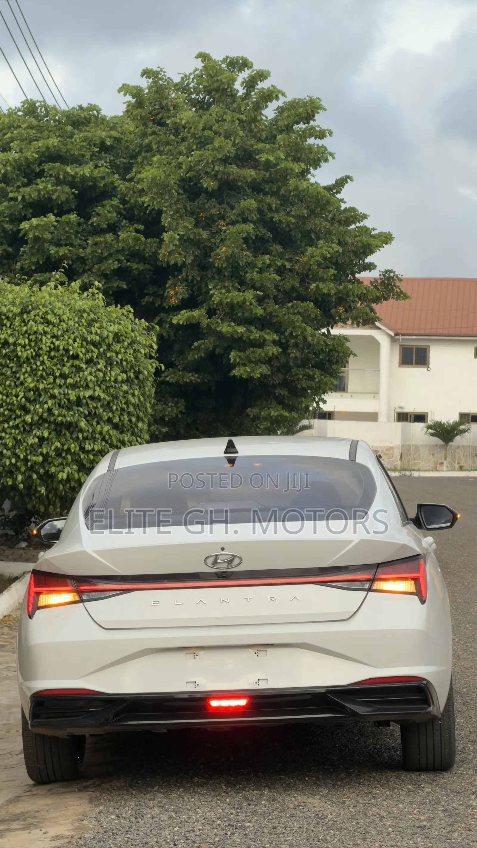 Hyundai Elantra 2023 White