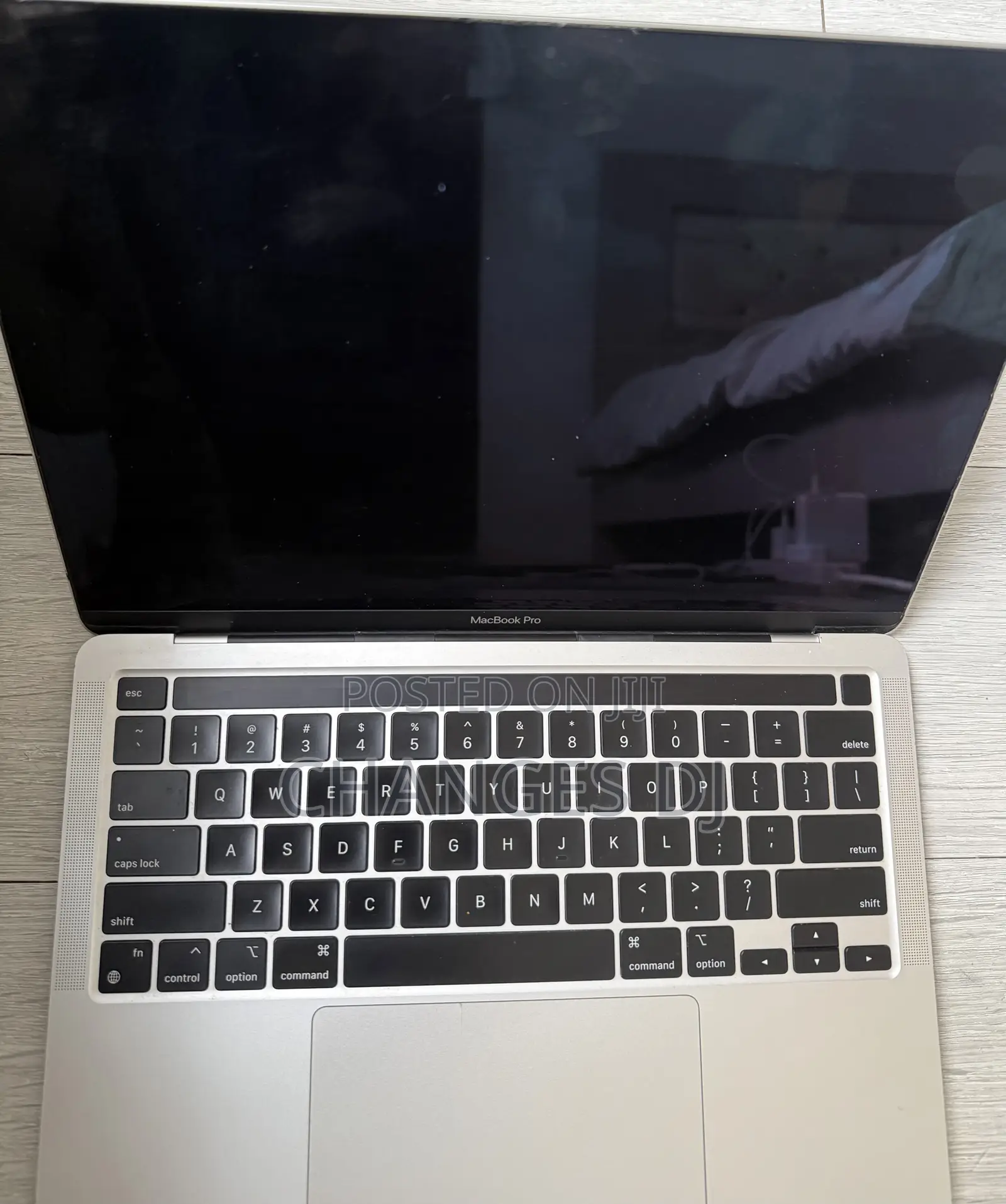 Laptop Apple MacBook Pro 2022 M2 8GB Apple M2 SSD 512GB