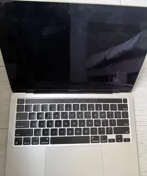 Laptop Apple MacBook Pro 2022 M2 8GB Apple M2 SSD 512GB