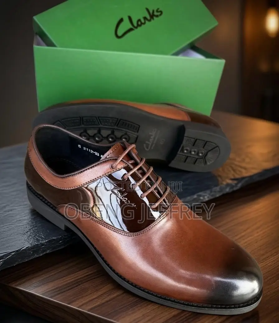 Original Clark’S Official Shoes in Brown/Black