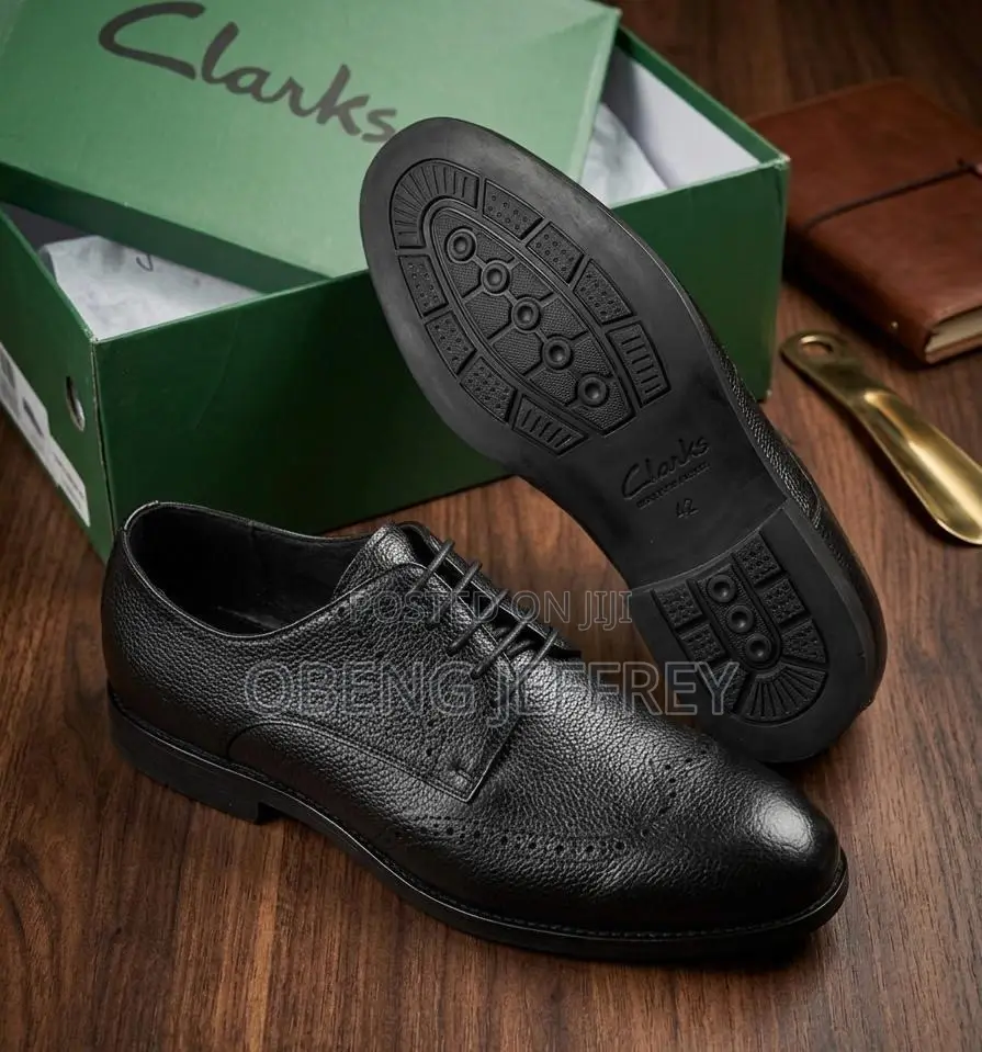 Original Clark’S Official Shoes in Brown/Black