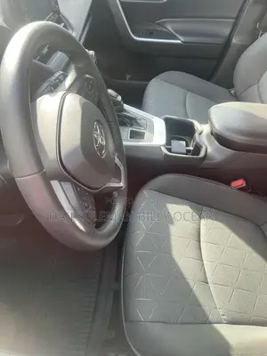 Toyota RAV4 2022 Gray