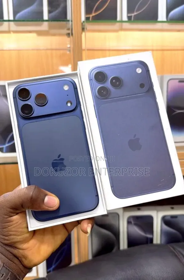 New Apple iPhone 17 Pro Max 256 GB Blue
