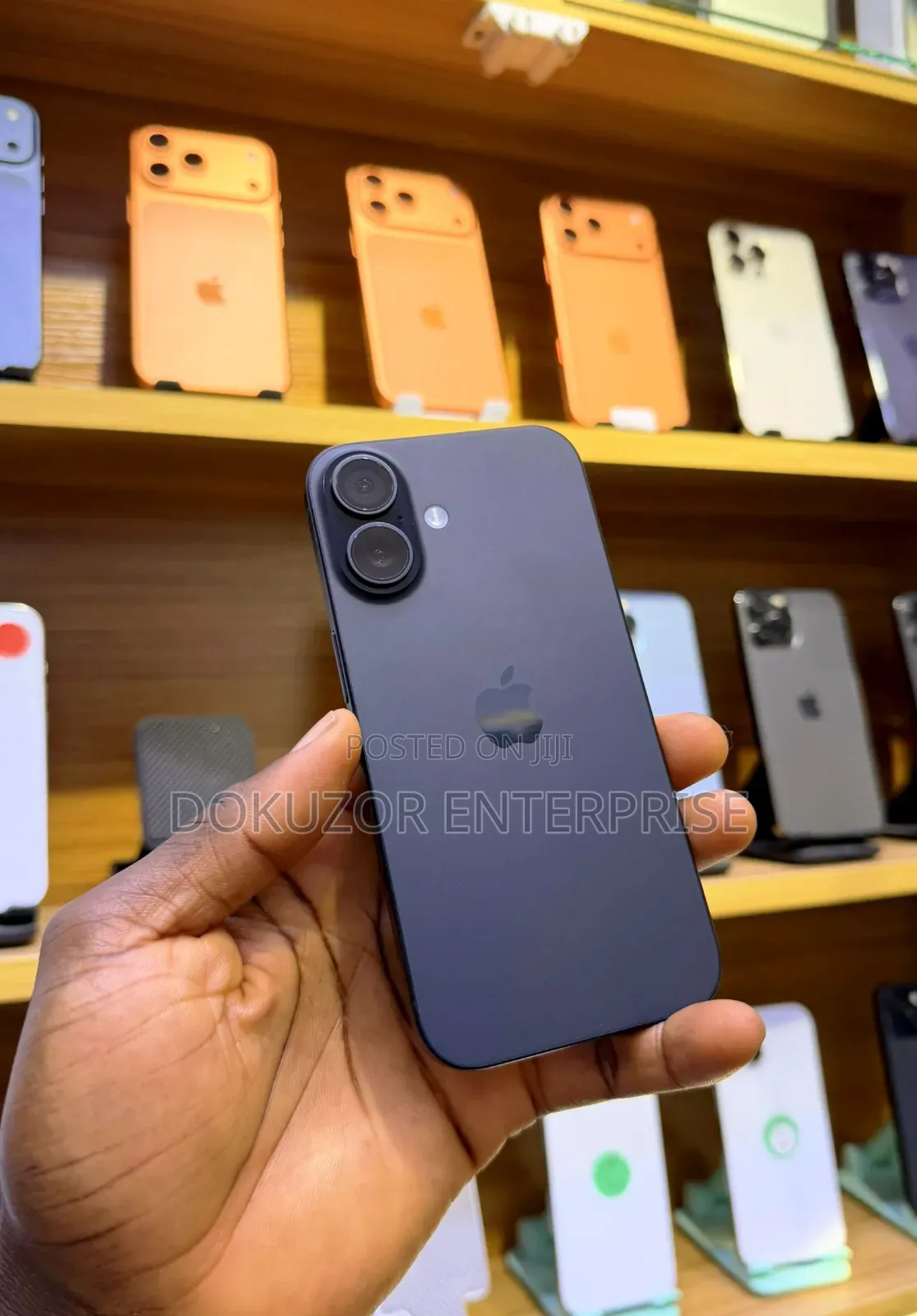 New Apple iPhone 16 128 GB Black