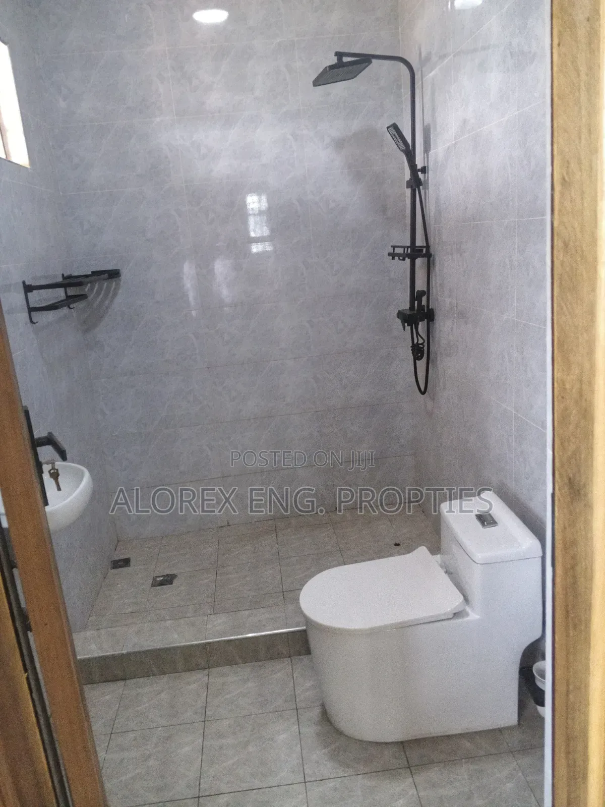 2bdrm Apartment in Pantang Hospital, New Site for rent