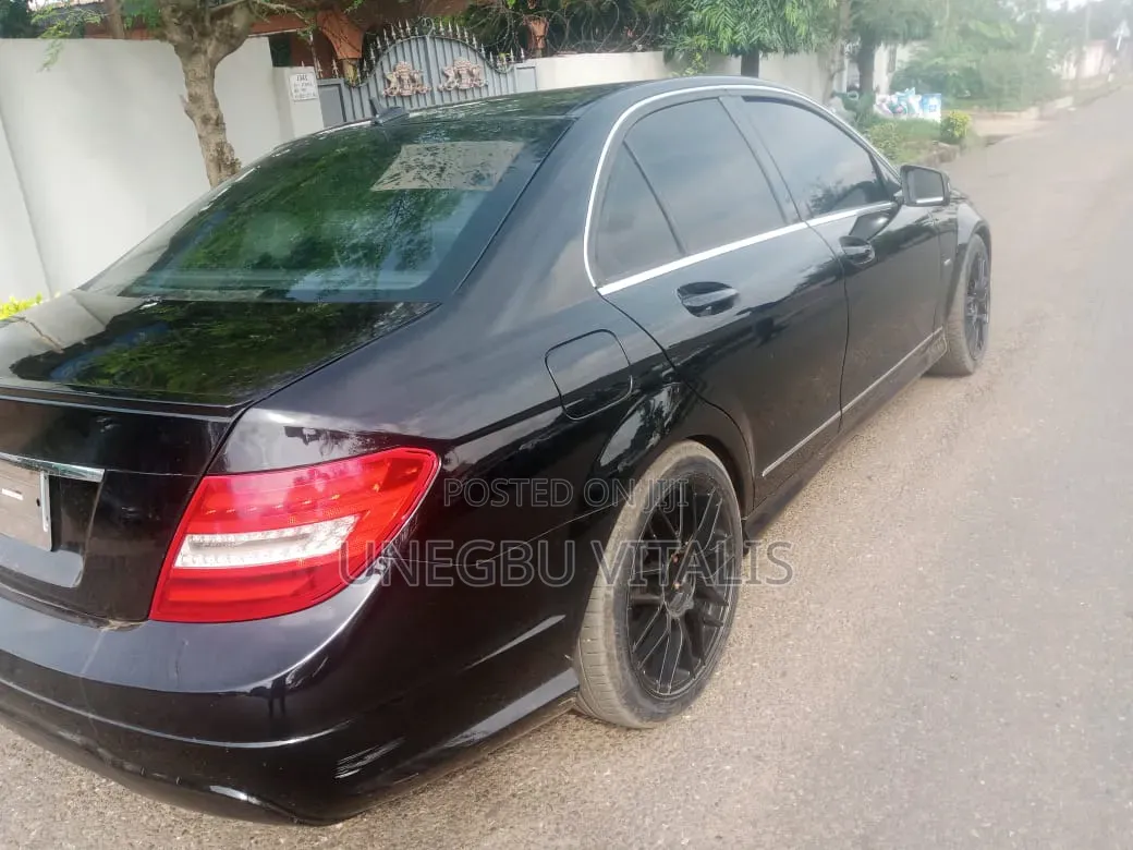 Mercedes-Benz C250 2013 Black