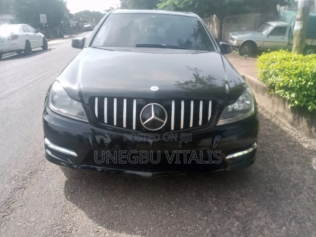Mercedes-Benz C250 2013 Black