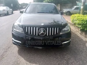 Mercedes-Benz C250 2013 Black