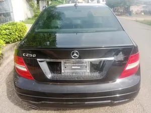 Mercedes-Benz C250 2013 Black