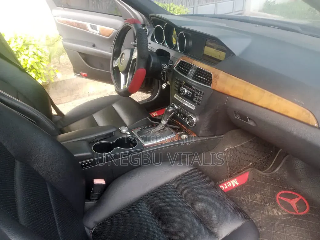 Mercedes-Benz C250 2013 Black