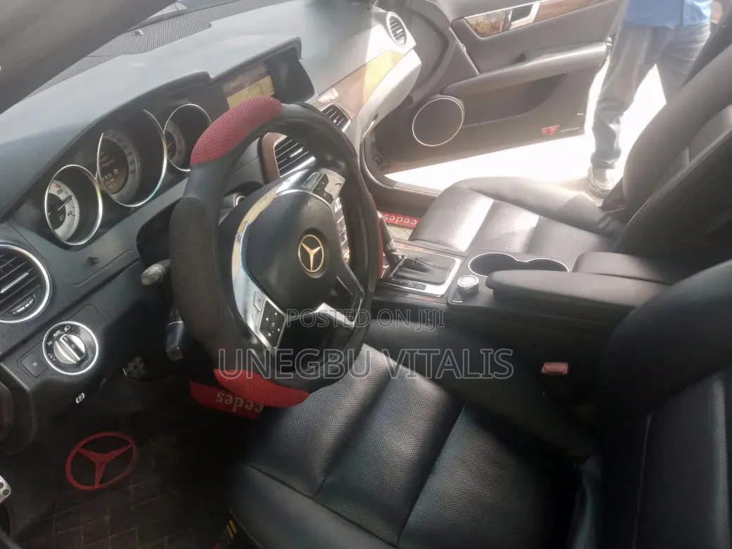 Mercedes-Benz C250 2013 Black