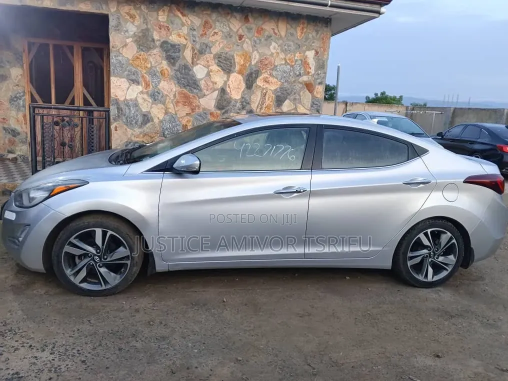 Hyundai Elantra 2014 Silver