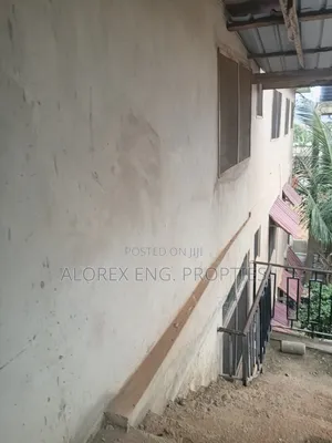 3bdrm Apartment in Amanfro, Frafraha for rent