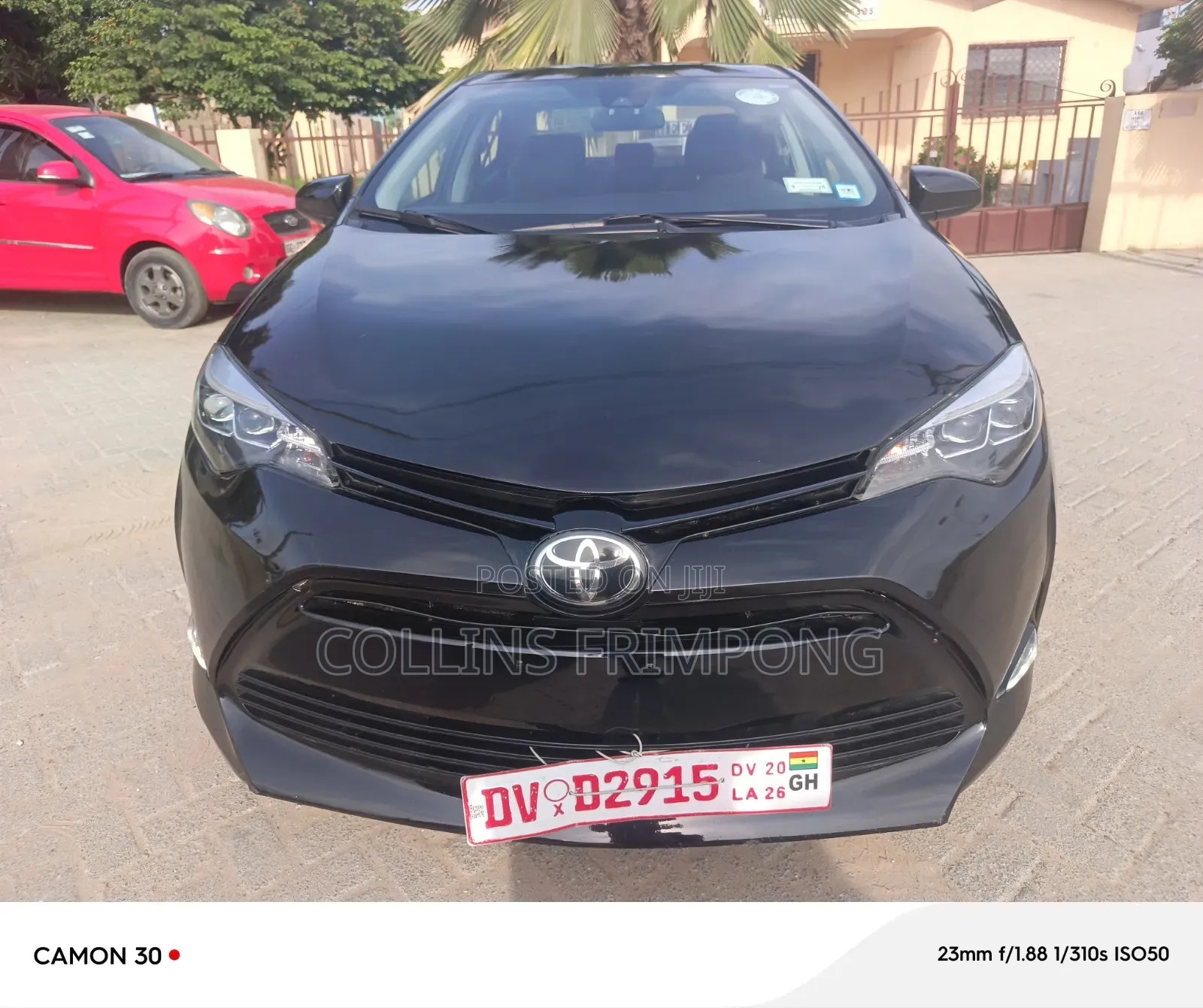 Toyota Corolla XLE (1.8L 4cyl 2A) 2018 Black