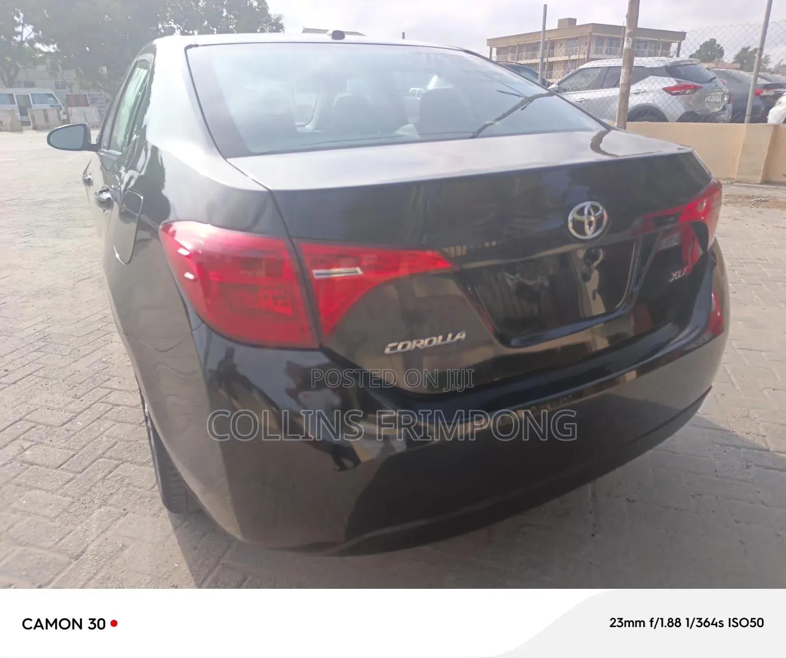 Toyota Corolla XLE (1.8L 4cyl 2A) 2018 Black