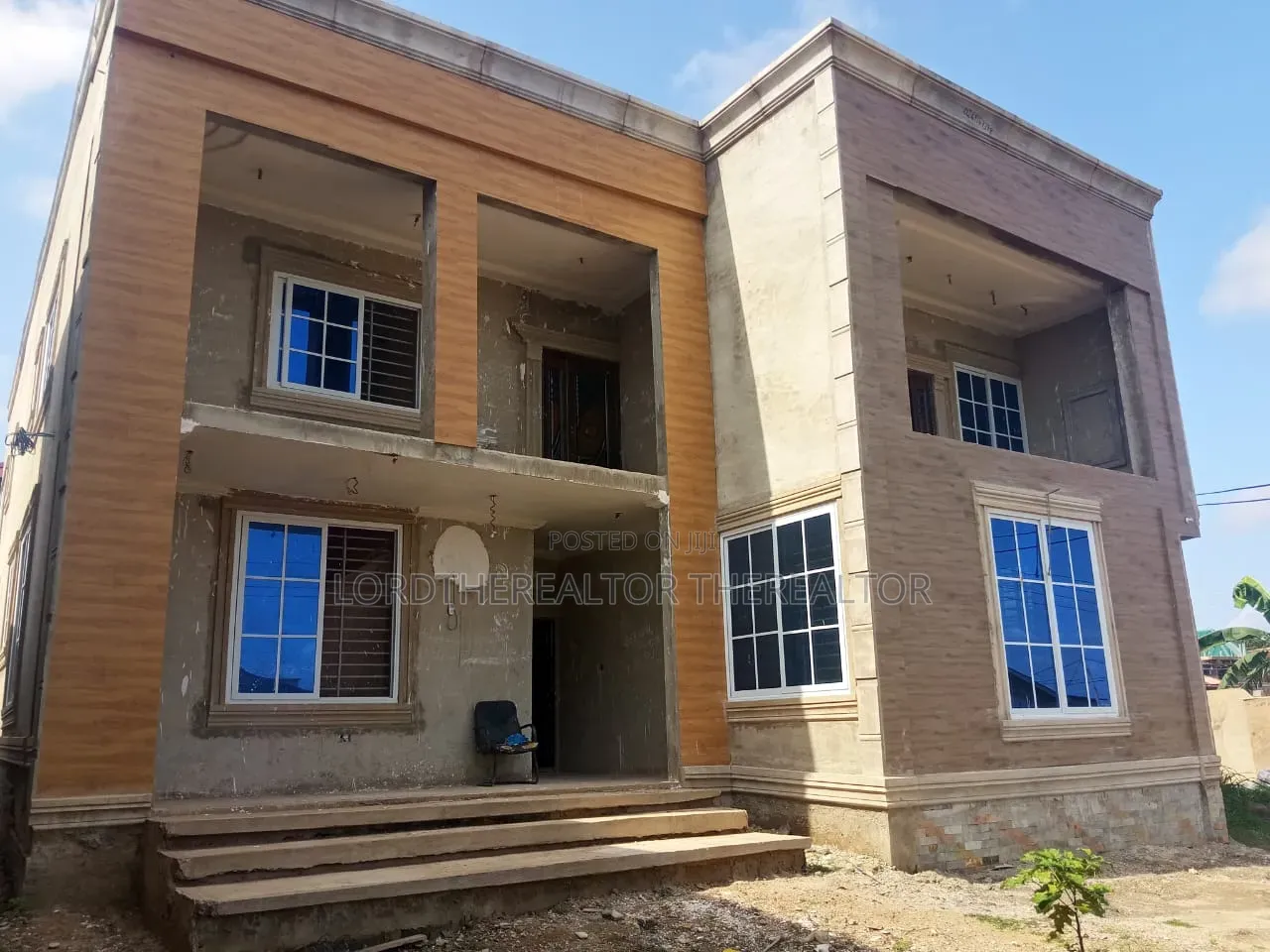5bdrm House in Pokuase for sale