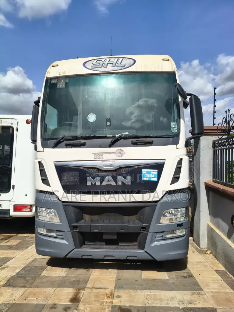 Man Diesel Euro 6 Truck Head