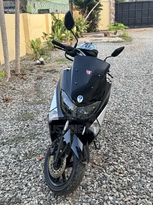 Yamaha NMAX 125 2024 Silver