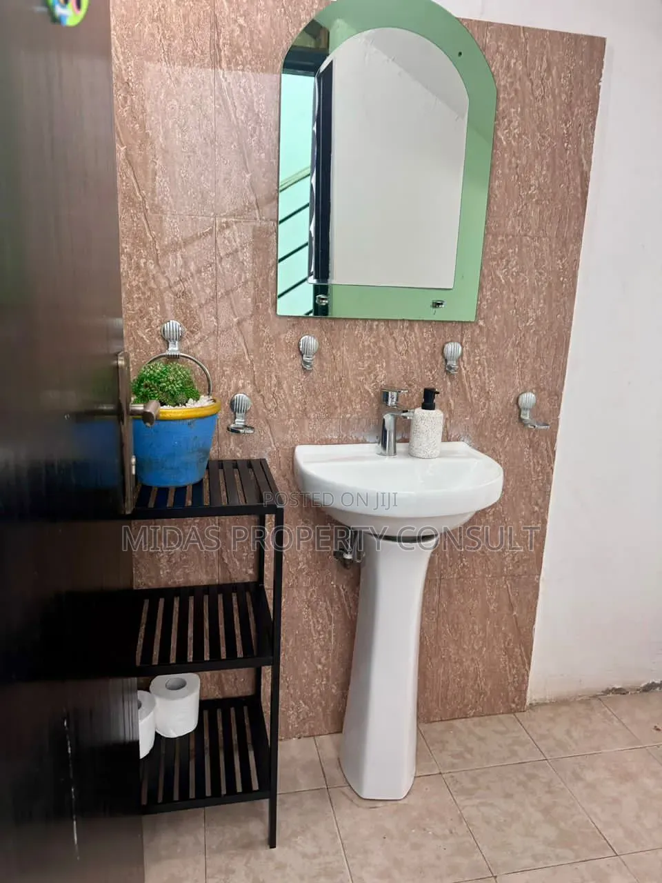 3bdrm Townhouse/Terrace in Ogbojo, Boundary Road Area for sale