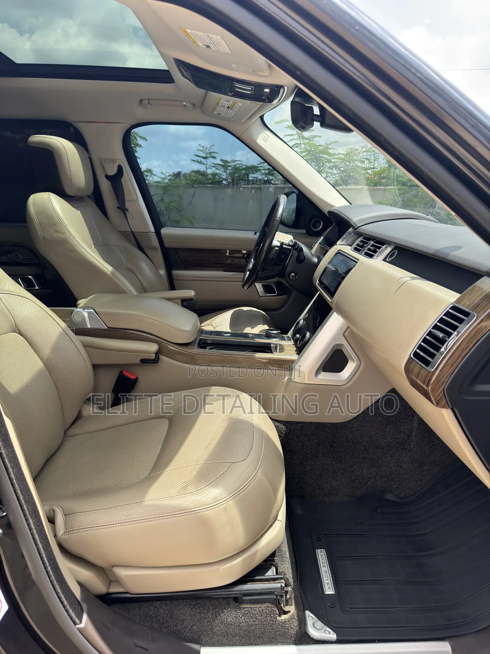 Land Rover Range Rover Vogue 2019 Black