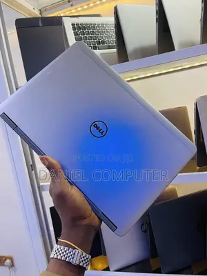 Laptop Dell Latitude E7240 8GB Intel Core i7 SSD 256GB