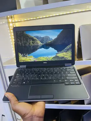 Laptop Dell Latitude E7240 8GB Intel Core i7 SSD 256GB