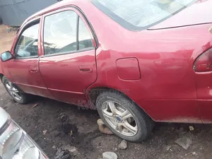 Toyota Corolla 2002 Red