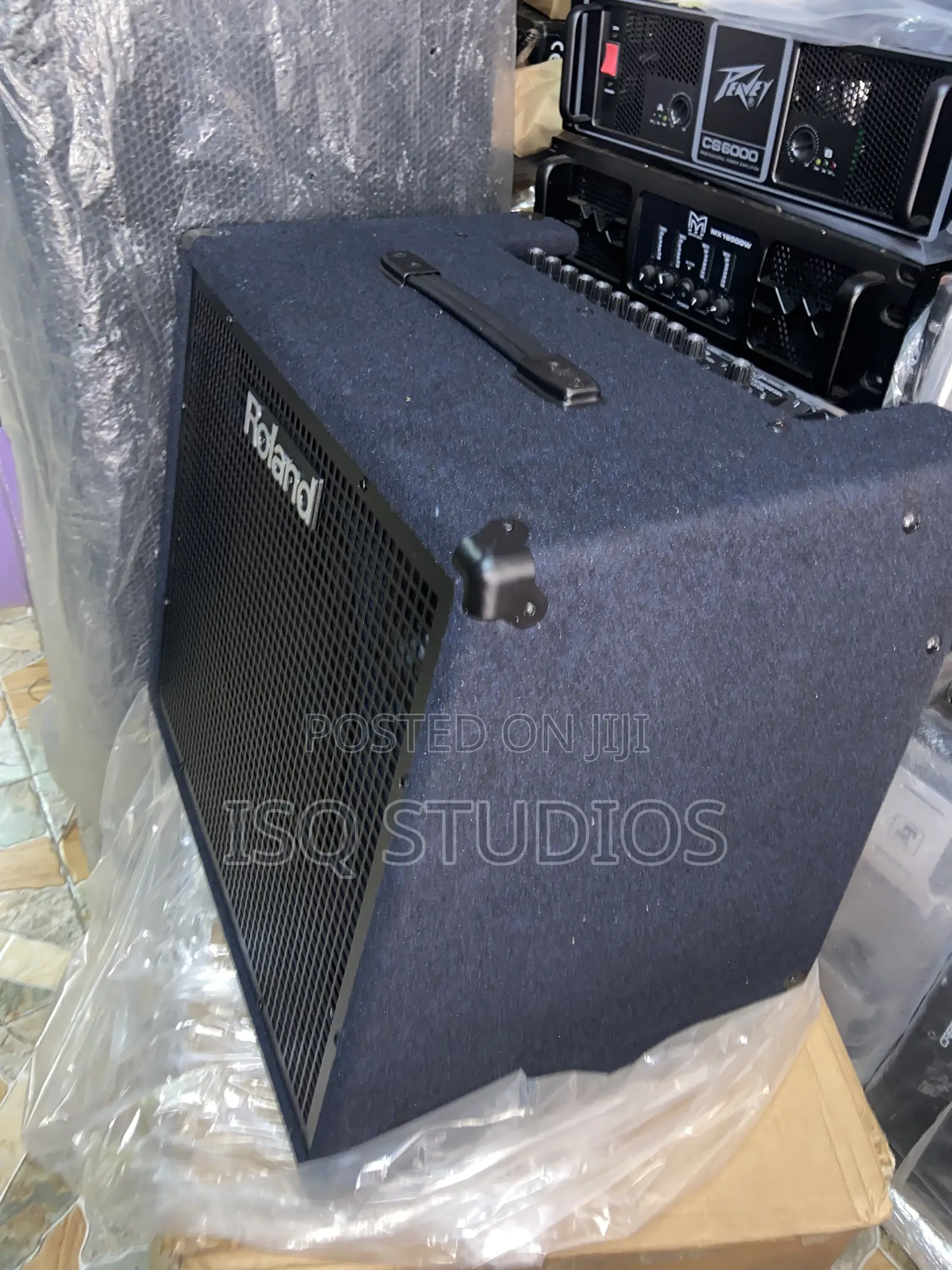 Roland Kc600 Keyboard Combo